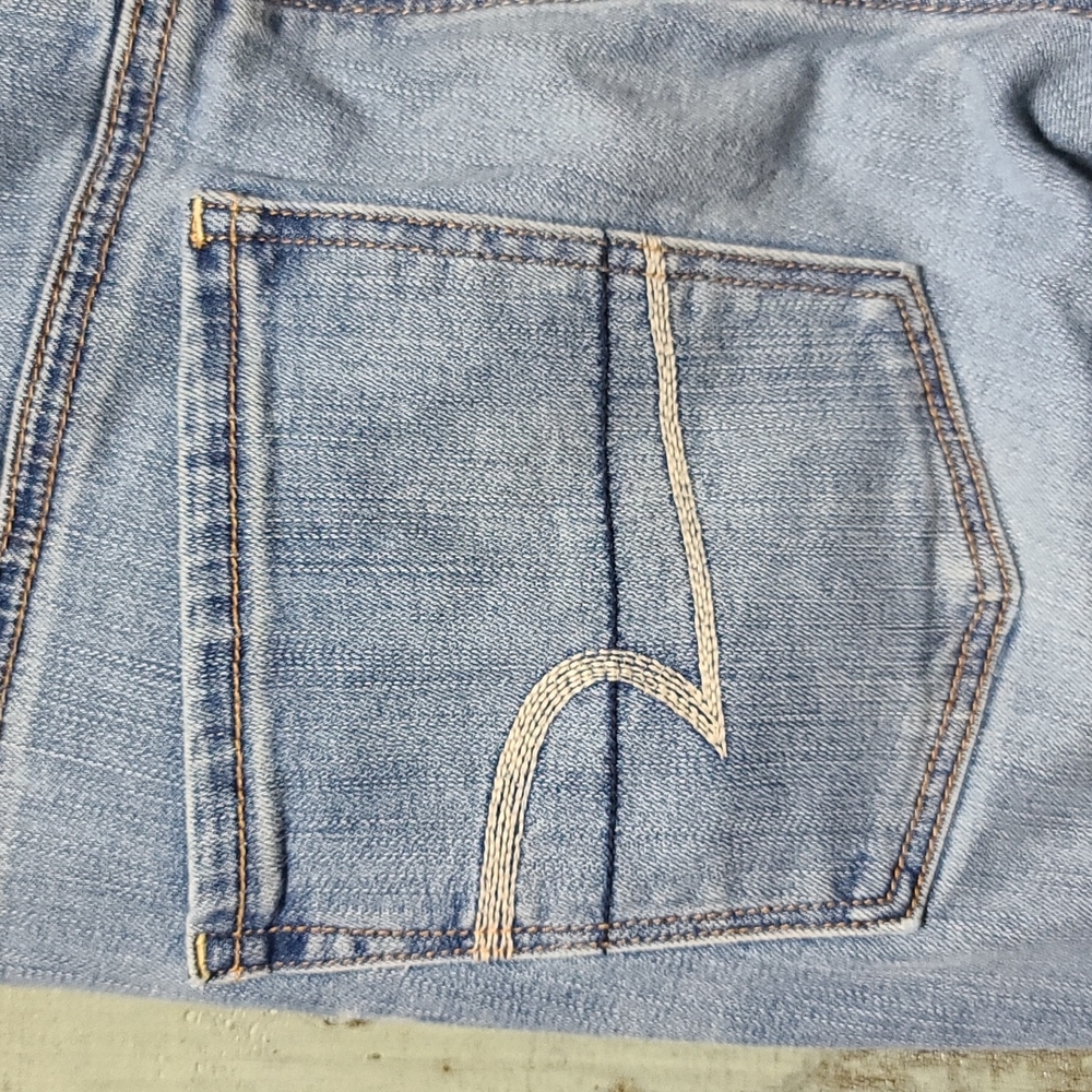 American Eagle Lightweight, Lightwash Jeggings - image 5